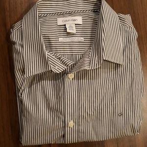 Calvin Klein Mens stripped dress shirt